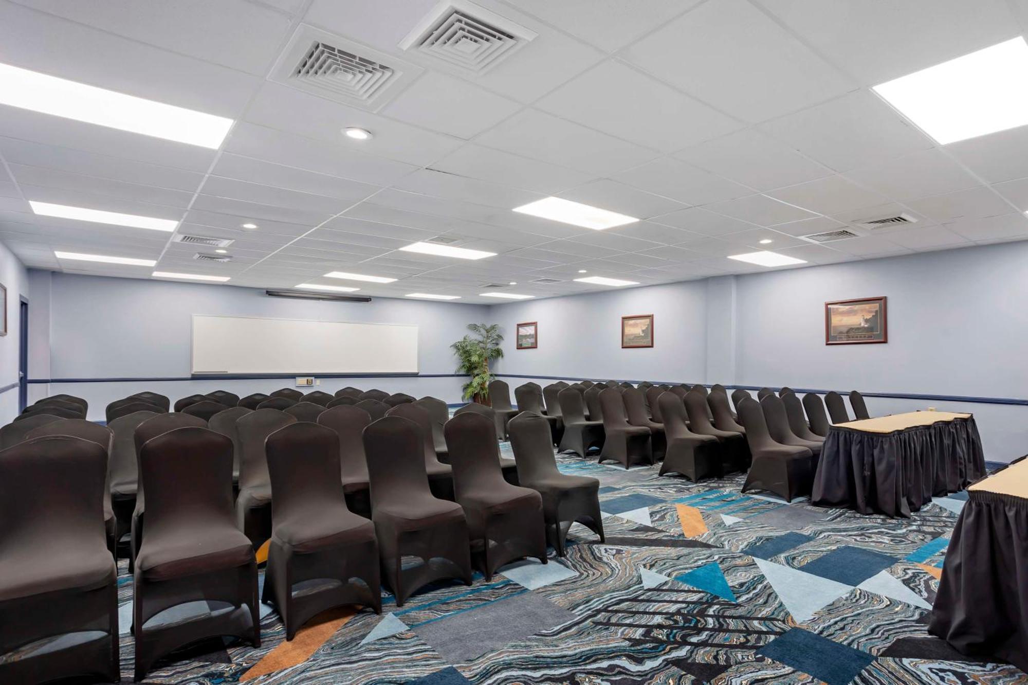 Best Western Rutgers University Hotel East Brunswick Eksteriør bilde