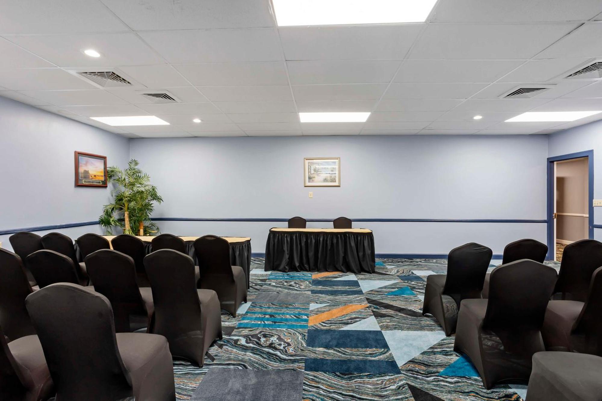 Best Western Rutgers University Hotel East Brunswick Eksteriør bilde