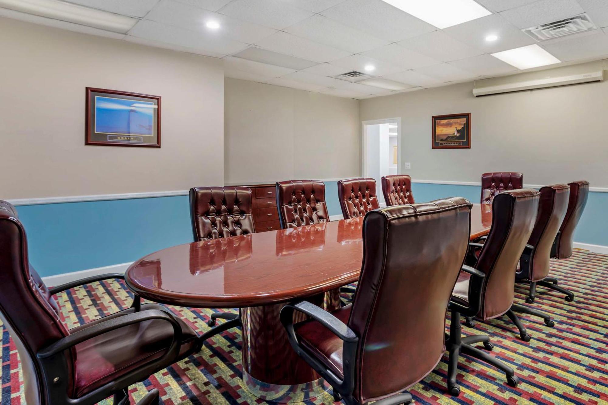 Best Western Rutgers University Hotel East Brunswick Eksteriør bilde