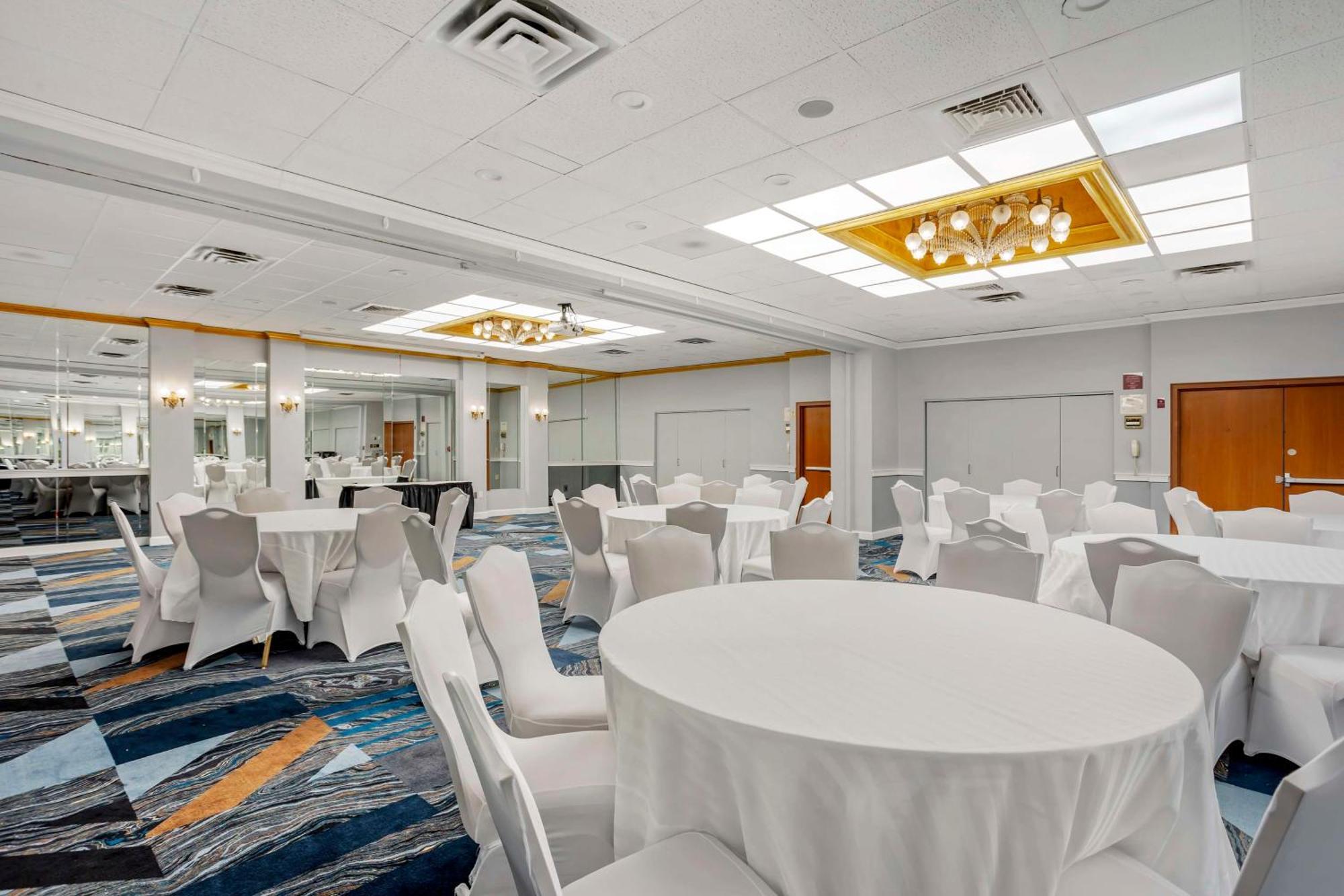 Best Western Rutgers University Hotel East Brunswick Eksteriør bilde