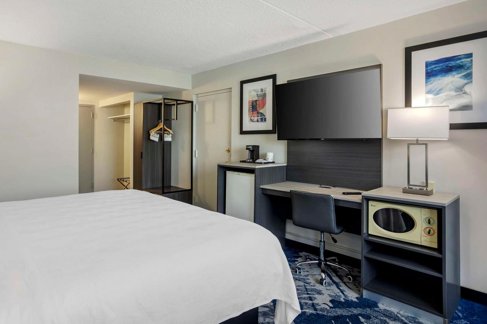 Best Western Rutgers University Hotel East Brunswick Eksteriør bilde