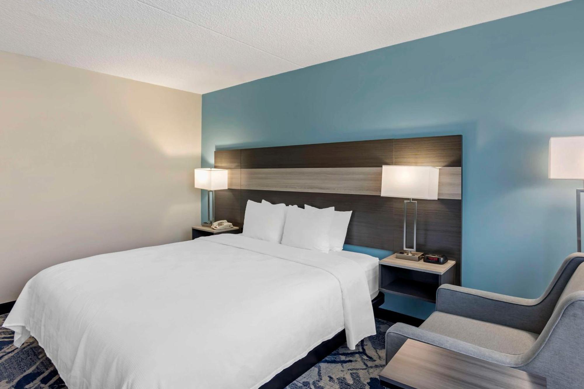 Best Western Rutgers University Hotel East Brunswick Eksteriør bilde