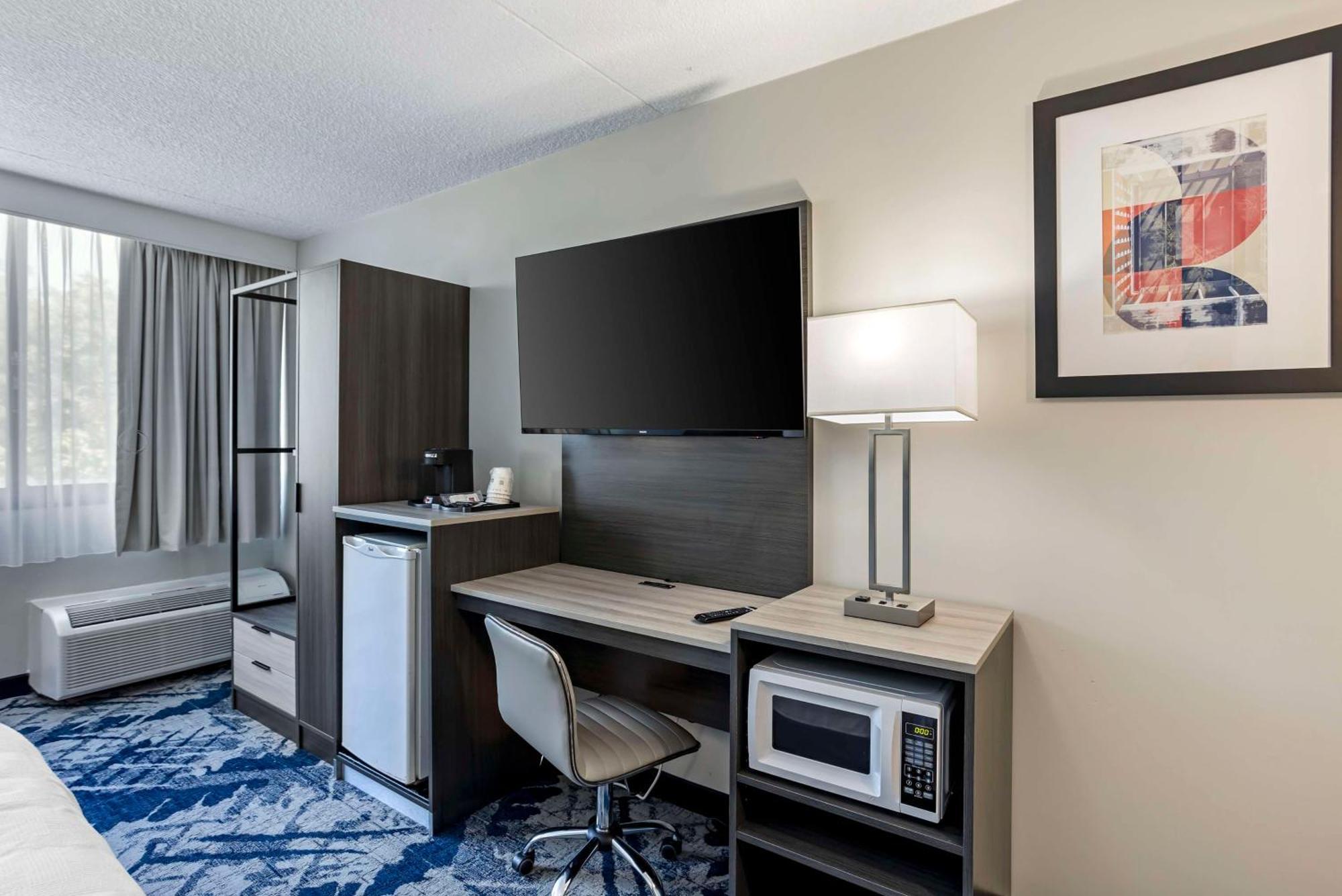 Best Western Rutgers University Hotel East Brunswick Eksteriør bilde