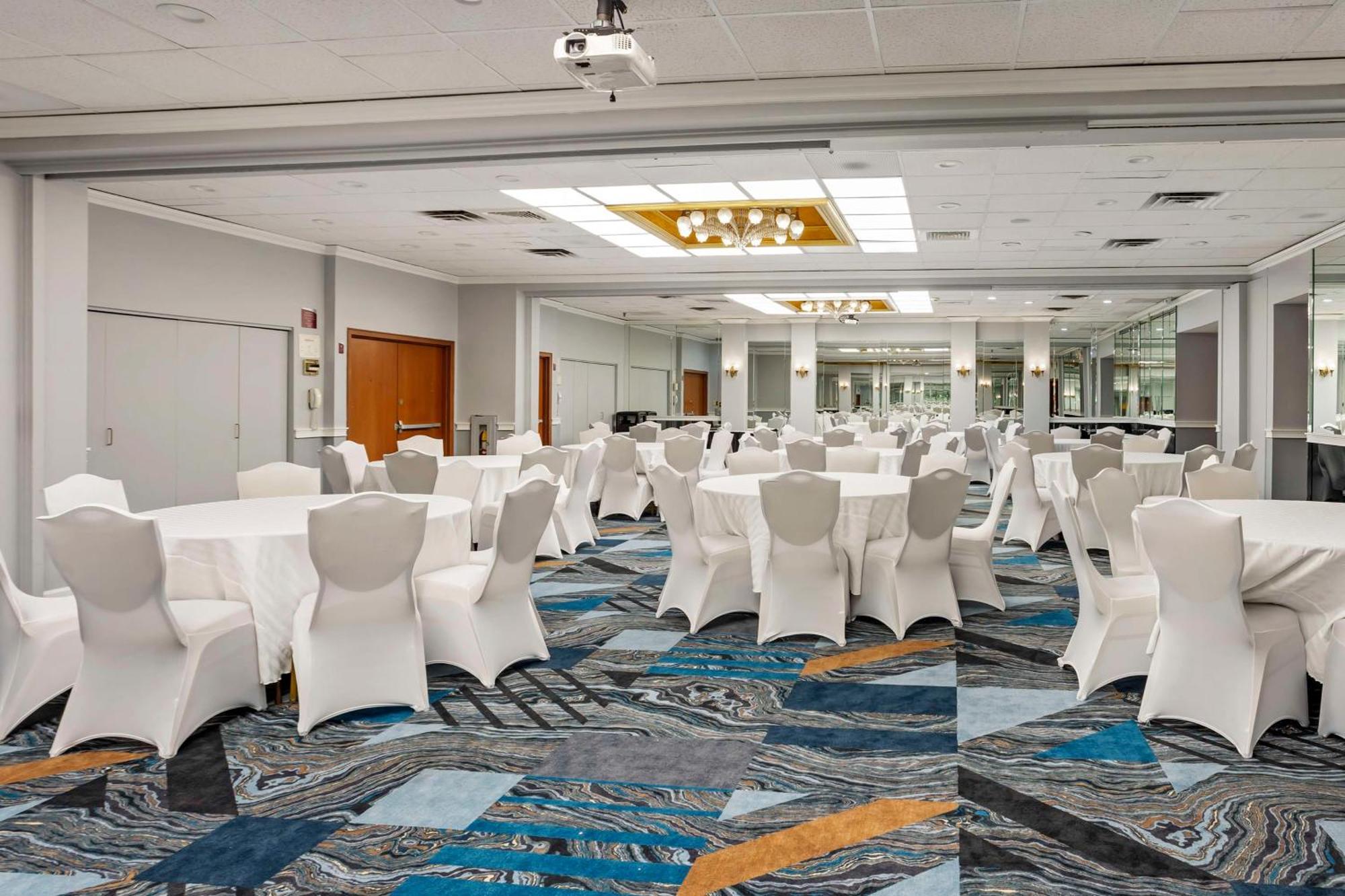 Best Western Rutgers University Hotel East Brunswick Eksteriør bilde