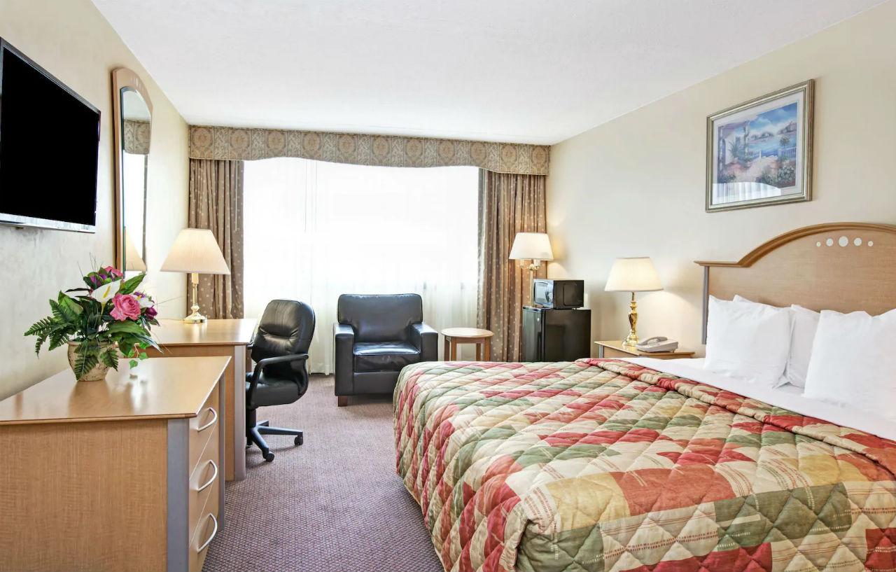 Best Western Rutgers University Hotel East Brunswick Eksteriør bilde